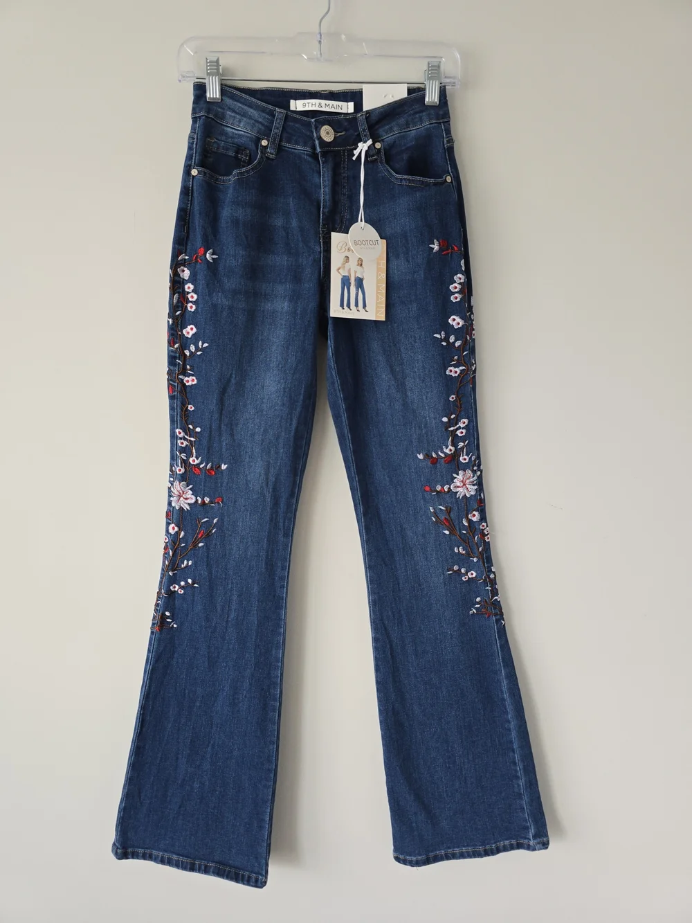 9th & Main Embroidered Flare Jeans 4 Med Wash Boho Festival Y2k NWT